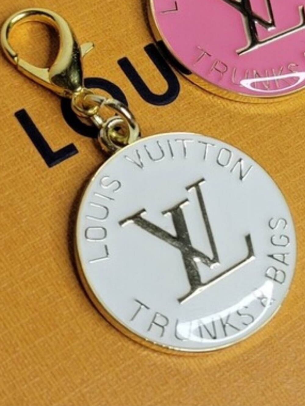 Louis Vuitton White and Gold 25mm Trunks& Bags Enamel